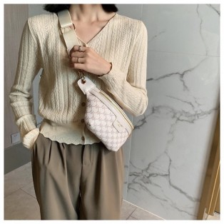 3931 WOMEN CHEST BAG
